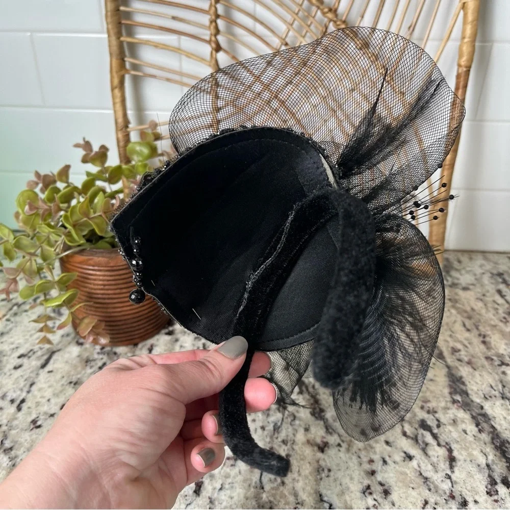Vintage Black Feathered Fascinator Hat - Picture 4 of 7